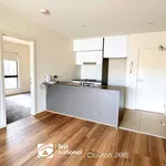 Rent 2 bedroom apartment in Clayton