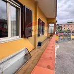 Affitto 4 camera appartamento di 77 m² in Pozzuoli