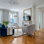 Rent 3 bedroom apartment of 117 m² in paris