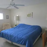 Rent 2 bedroom apartment of 73 m² in Sarasota