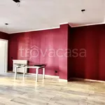 Affitto 3 camera appartamento di 94 m² in Novara