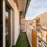 Rent a room of 90 m² in valencia