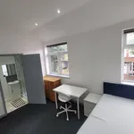 Rent 4 bedroom apartment in West Midlands