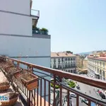 Affitto 5 camera appartamento di 250 m² in Naples