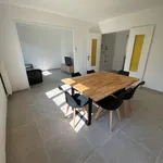 Appartement de 80 m² avec 3 chambre(s) en location à N