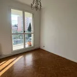 Appartement de 107 m² avec 5 chambre(s) en location à Istres