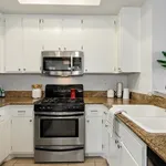 Rent 2 bedroom apartment of 104 m² in Los Angeles