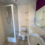 Rent 3 bedroom flat in Glasgow