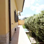 Rent 5 bedroom house of 170 m² in Fara in Sabina