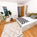 Rent 3 bedroom flat in Liverpool