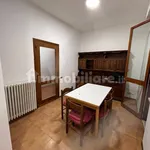 Affitto 5 camera appartamento di 130 m² in Siena