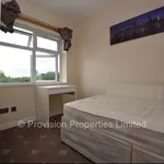 Rent 4 bedroom house in Leeds