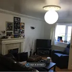 Rent 3 bedroom house in Kirklees