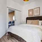 Rent 1 bedroom apartment of 66 m² in lisbon