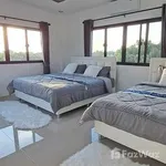 Rent 6 bedroom house of 350 m² in Chon Buri