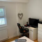 Rent 2 bedroom flat in South East England