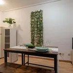 Rent a room of 120 m² in madrid