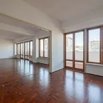 Rent 4 bedroom apartment of 201 m² in Lisbon