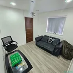 Rent 8 bedroom flat in Birmingham