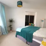 Rent 3 bedroom flat in Cambridge