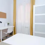 Rent a room in Madrid