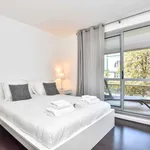 Appartement de 500 m² avec 1 chambre(s) en location à Paris