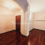 Rent 5 bedroom apartment of 200 m² in Milan