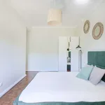 Rent a room in lisbon