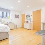 Rent 4 bedroom apartment in East Hertfordshire