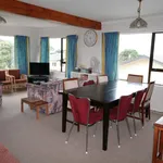 Rent 4 bedroom house in Whangamata