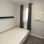 Rent 4 bedroom house in Leeds