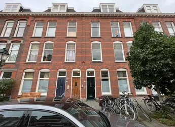 Huur 4 slaapkamer huis van 113 m² in Sweelinckplein en omgeving