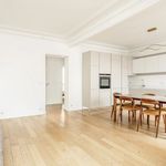 Rent 2 bedroom apartment of 60 m² in Paris