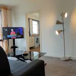 Rent 1 bedroom apartment of 35 m² in Saint-Denis