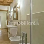 Rent 4 bedroom apartment of 50 m² in Florence