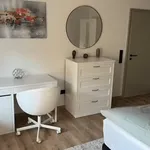 Miete 4 Schlafzimmer wohnung von 100 m² in Frankfurt