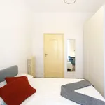 Rent 3 bedroom apartment of 11 m² in Modena