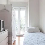 Rent a room in lisbon