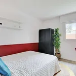 Rent a room in paris