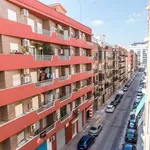 Rent a room of 85 m² in valencia