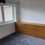 Rent 3 bedroom flat in Yorkshire And The Humber