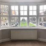 Rent 3 bedroom flat in South East England