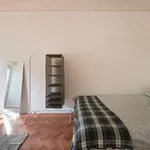 Rent a room in lisbon