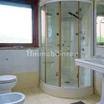 Rent 5 bedroom house of 200 m² in Fara in Sabina