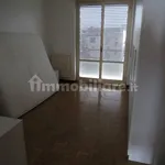 Rent 3 bedroom apartment of 60 m² in Milano