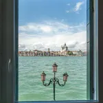 Rent 3 bedroom apartment of 75 m² in Venice