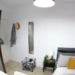 Rent a room of 100 m² in madrid