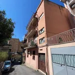 Affitto 3 camera appartamento di 85 m² in Messina