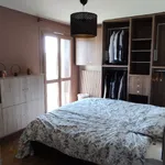 Appartement de 90 m² avec 4 chambre(s) en location à ROCHE