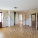 Rent 5 bedroom house in Prague